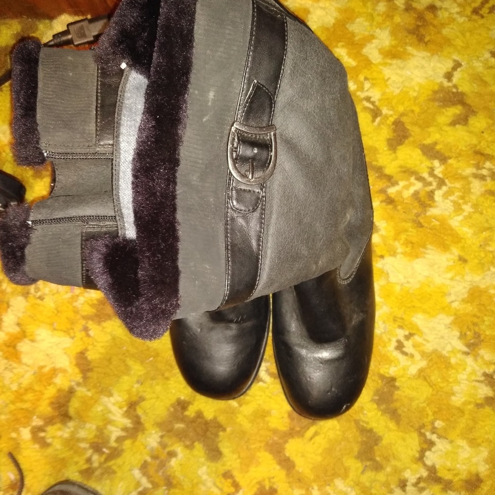 Boots - Picture 3 of 3